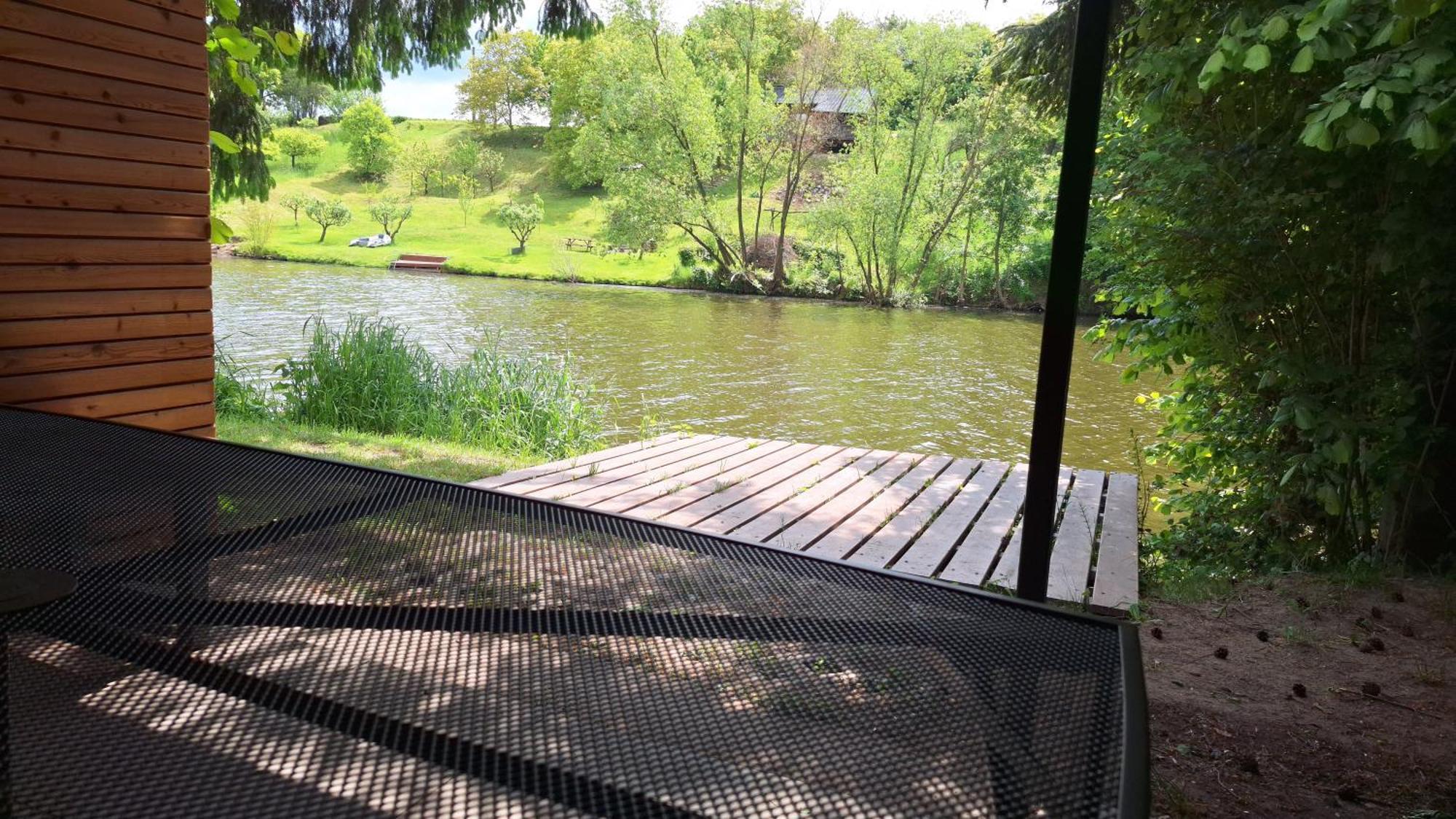 Bungalov Na Brehu Labe S Vlastnim Molem Pardubice Exterior foto